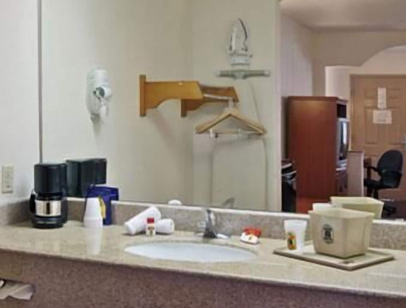 Hotel Super 8 By Wyndham Mont Belvieu - Baytown East Habitación foto
