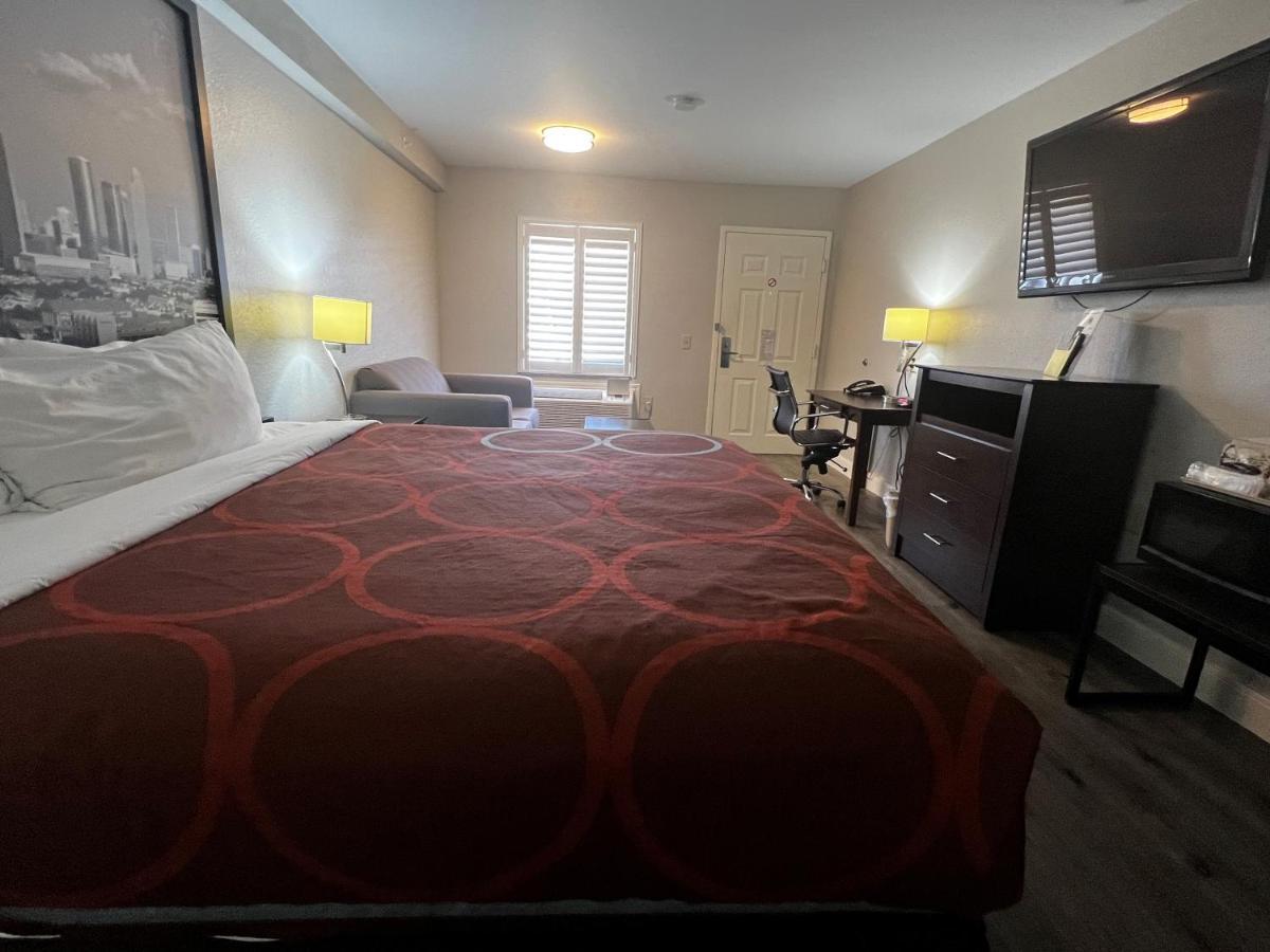 Hotel Super 8 By Wyndham Mont Belvieu - Baytown East Exterior foto